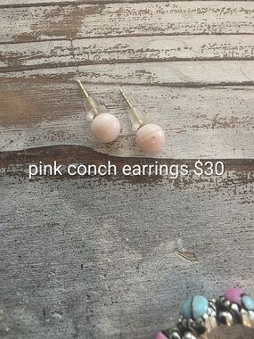 Pink Conch Shell Stud Earrings